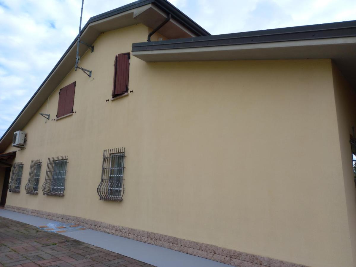 4 Giugno Ferrara Apartment Bagian luar foto