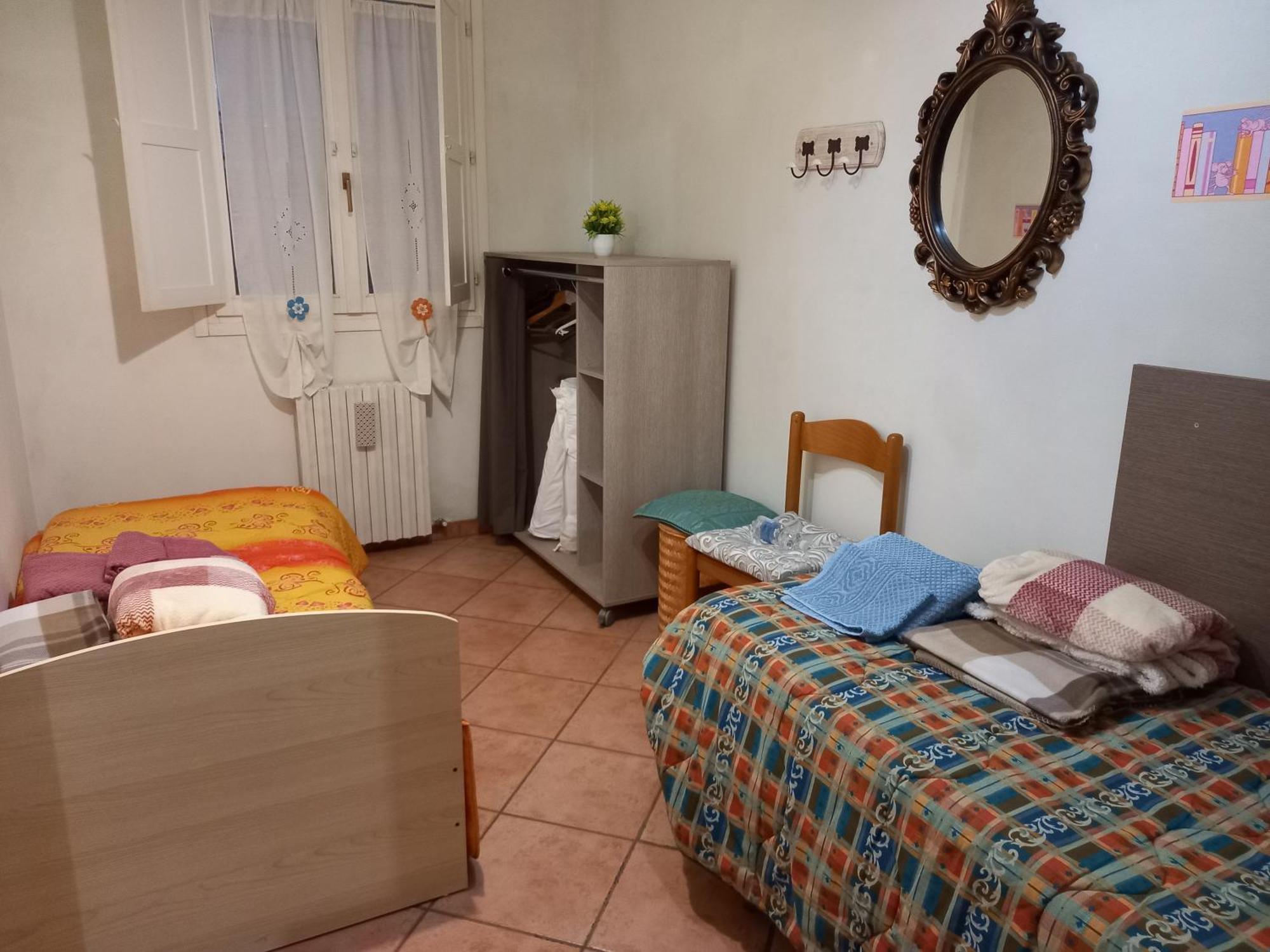 4 Giugno Ferrara Apartment Bagian luar foto